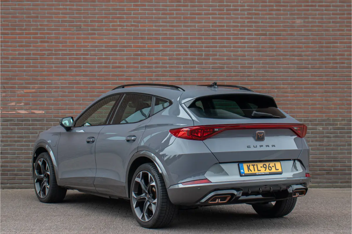 1.4 e-Hybrid 245PK VZ, Stoel & Stuurverwarming, Carplay, Camera, Full LED, Adaptive Cruise, DAB+, Navigatie.