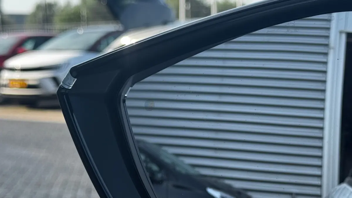 GS - Hybrid | 18" Lichtmetalen velgen bi-colour met grijze accenten, Pentagon | Black pack voor het exterieur | Comfort pakket GS | Voorraadvoordeel !