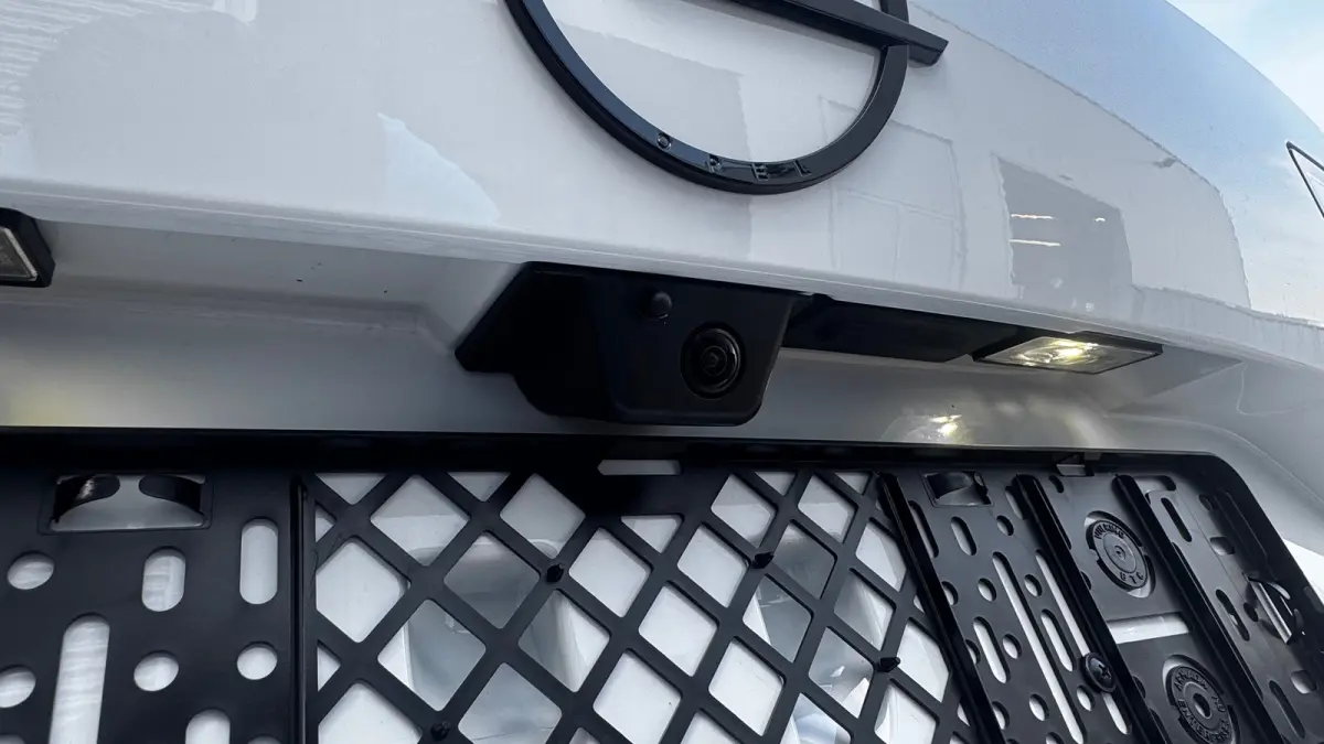 GS - Hybrid | 18" Lichtmetalen velgen bi-colour met grijze accenten, Pentagon | Black pack voor het exterieur | Comfort pakket GS | Voorraadvoordeel !