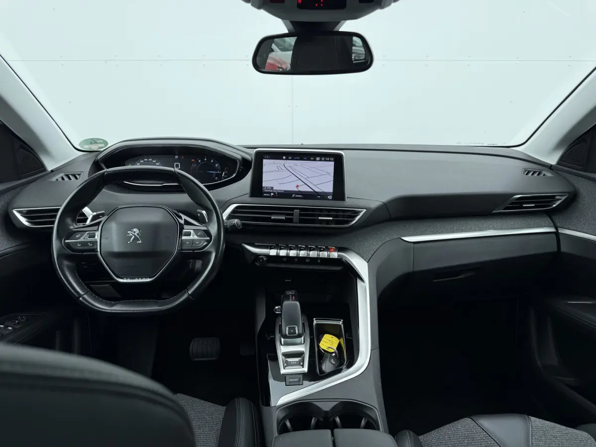 1.2 PureTech Allure | Trekhaak | Pano | CarPlay | Keyless | 19 inch