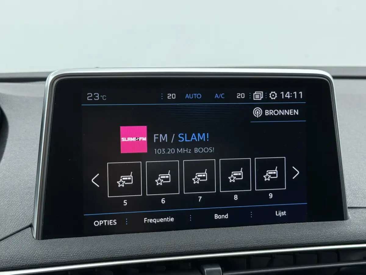 1.2 PureTech Allure | Trekhaak | Pano | CarPlay | Keyless | 19 inch