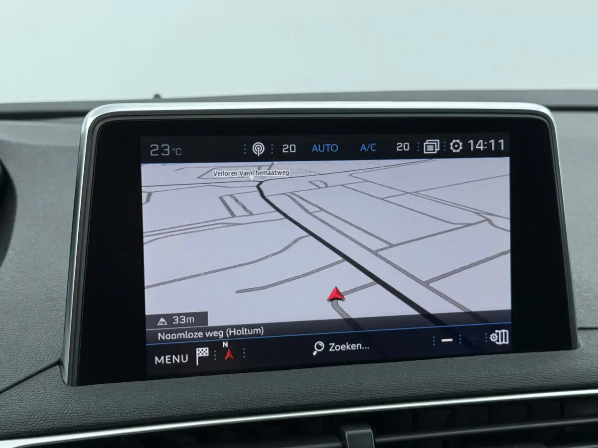 1.2 PureTech Allure | Trekhaak | Pano | CarPlay | Keyless | 19 inch