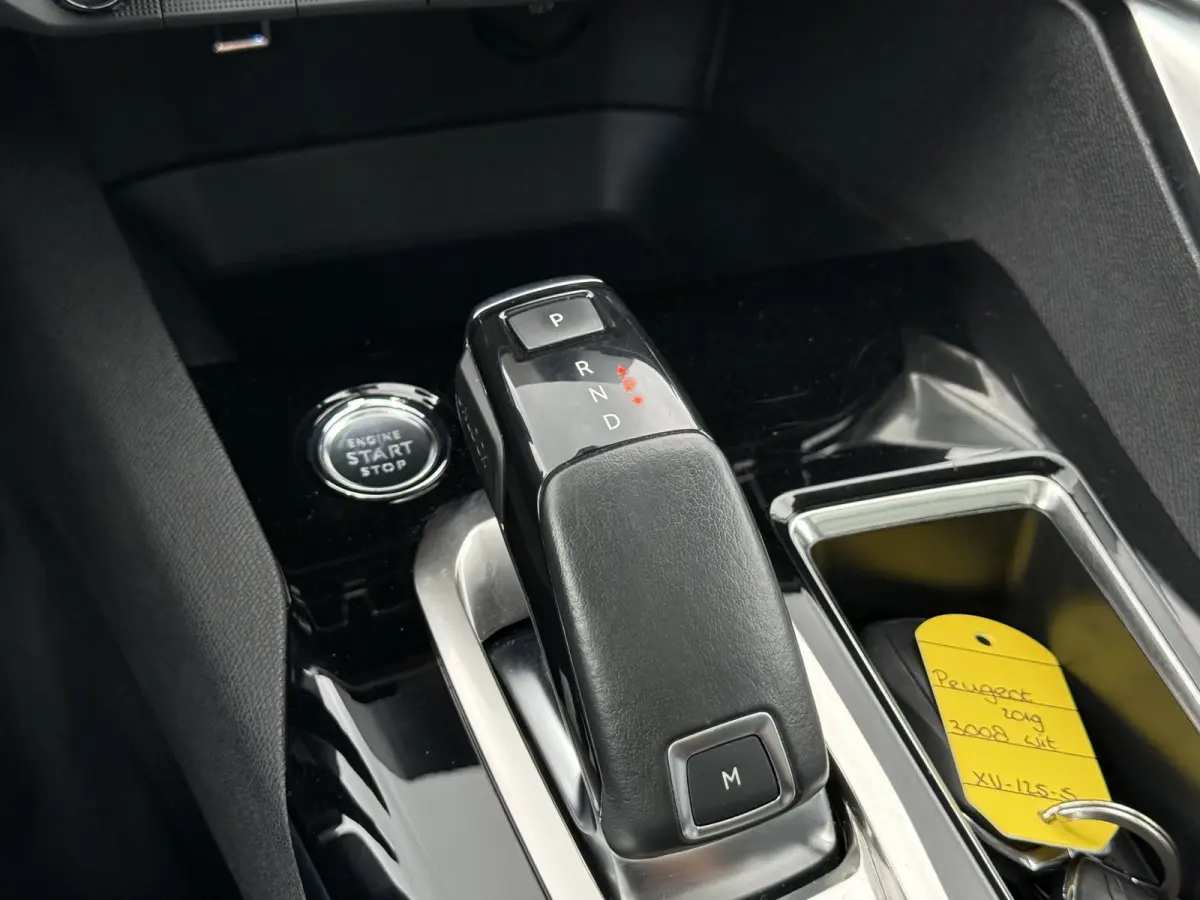1.2 PureTech Allure | Trekhaak | Pano | CarPlay | Keyless | 19 inch