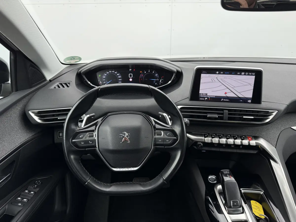 1.2 PureTech Allure | Trekhaak | Pano | CarPlay | Keyless | 19 inch