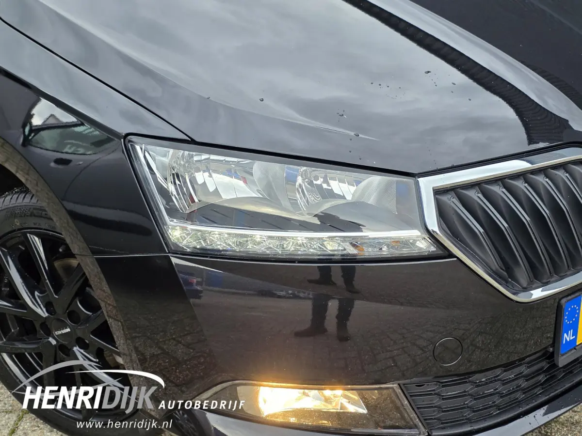 1.0 Clever Navi / Cruise / Clima / Trekhaak / Carplay