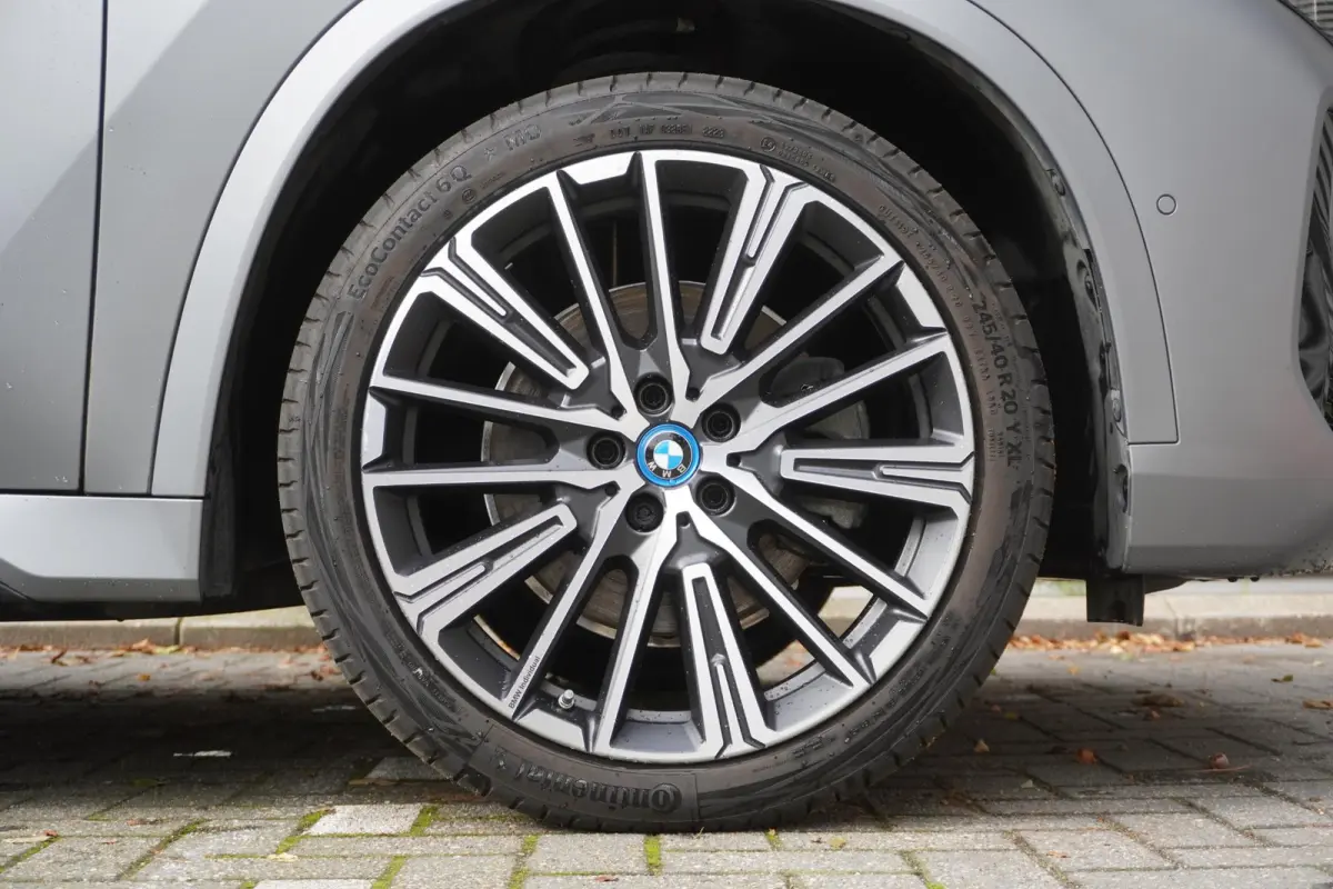 xDrive30 | M Sportpakket | Comfort Pack | Trekhaak met elektrisch wegklapbare kogel | Glazen panoramadak| Driving Assistant Professional