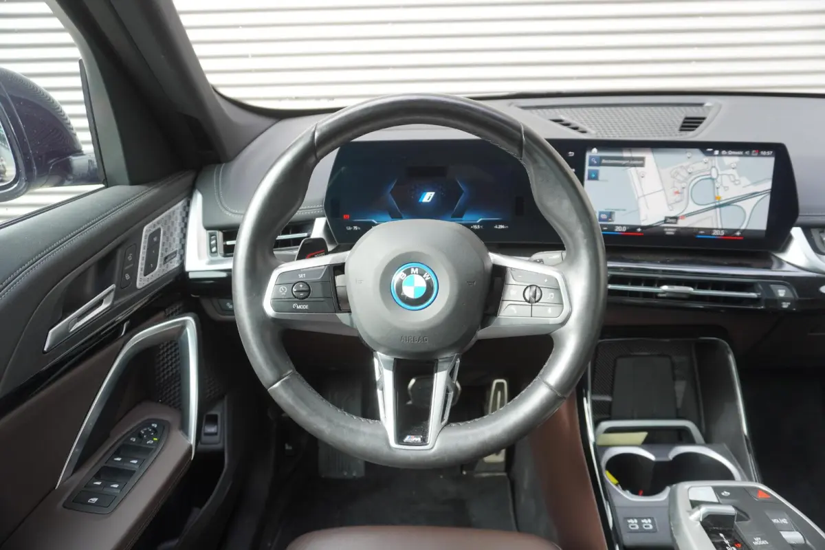 xDrive30 | M Sportpakket | Comfort Pack | Trekhaak met elektrisch wegklapbare kogel | Glazen panoramadak| Driving Assistant Professional
