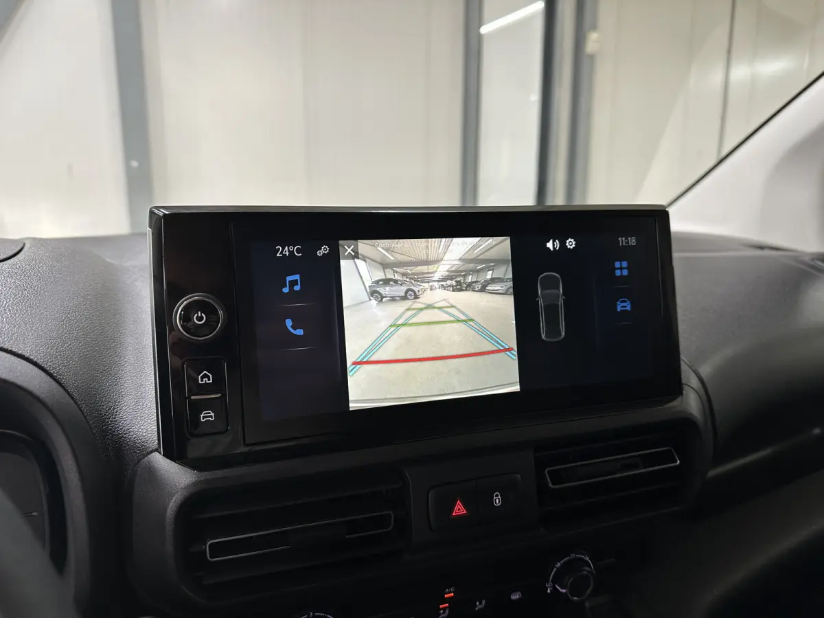 Challenger (L2) 50 kWh 136pk | 3pers. | Laadvloer | 3-fase(11kw) | Multimediascherm groot |