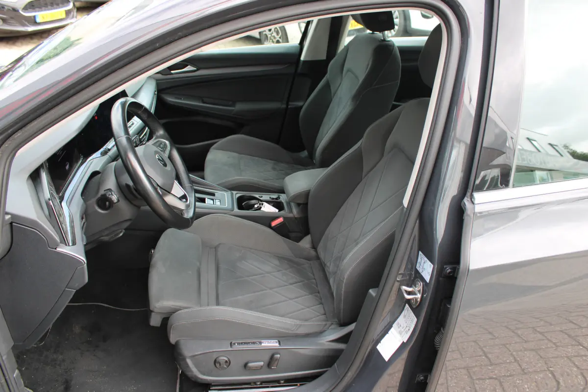 1.4 eHybrid Style//Navi//Carplay//Trekhaak!!