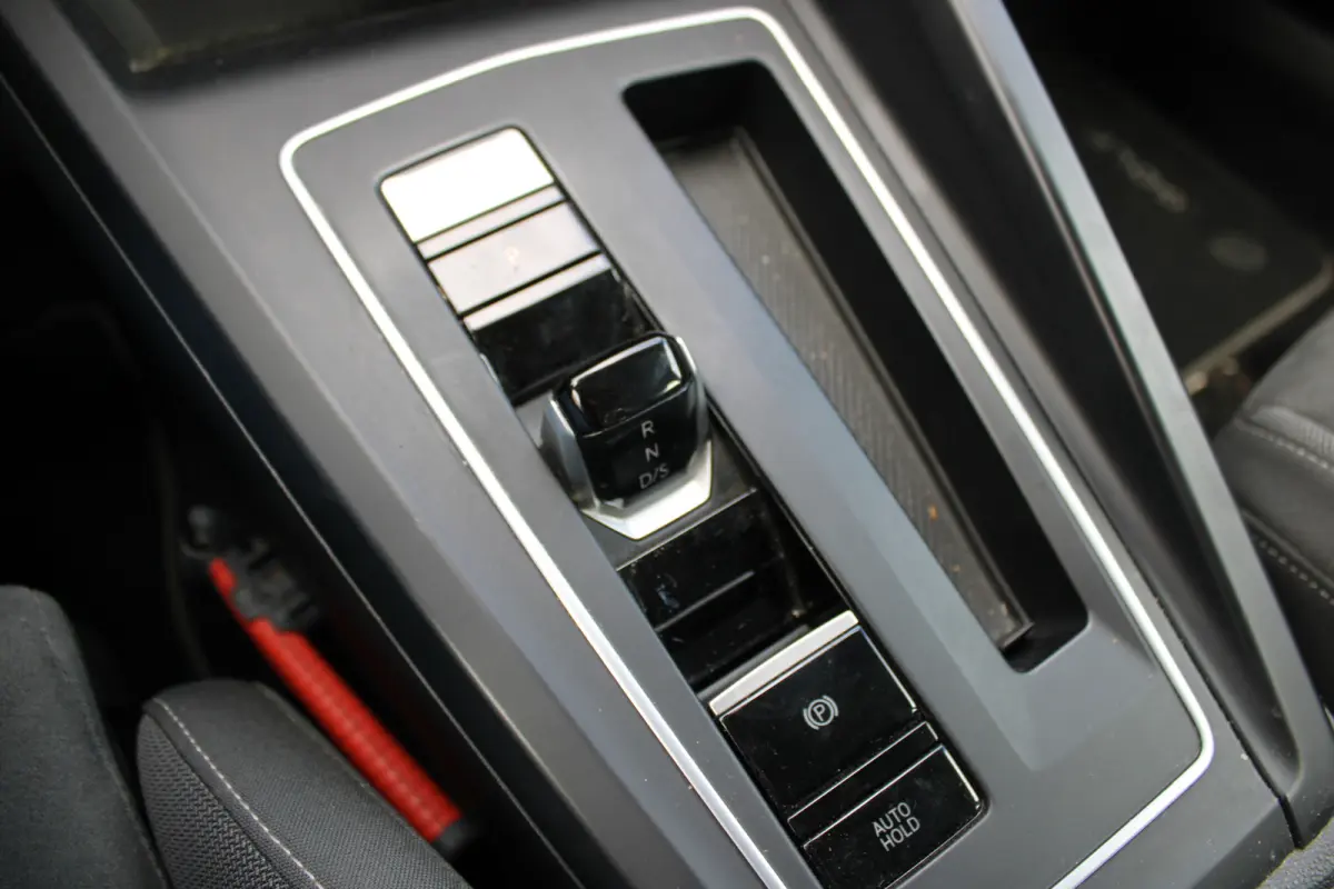 1.4 eHybrid Style//Navi//Carplay//Trekhaak!!