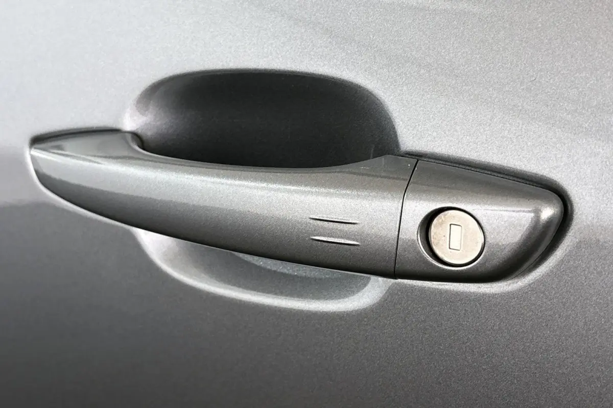 1.2 e-Hybrid Altitude Keyless JBL Camera Apple CarPlay