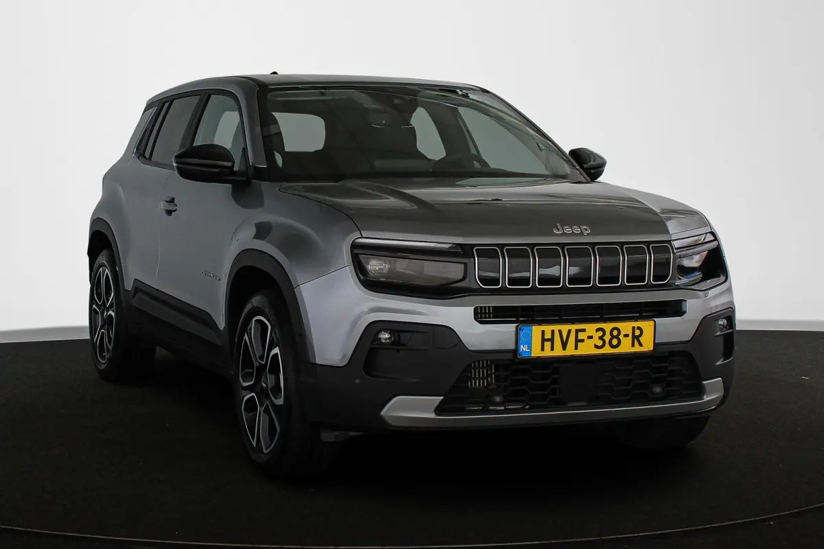 1.2 e-Hybrid Altitude Keyless JBL Camera Apple CarPlay