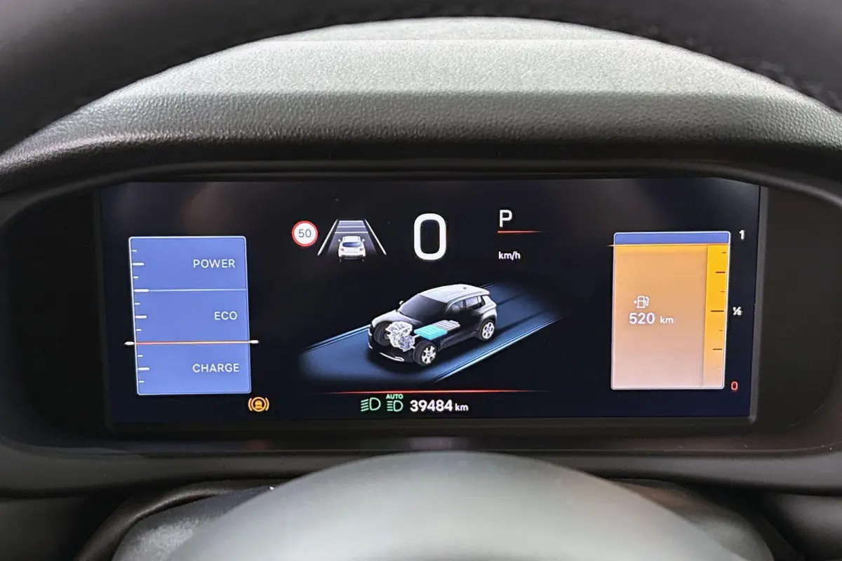 1.2 e-Hybrid Altitude Keyless JBL Camera Apple CarPlay