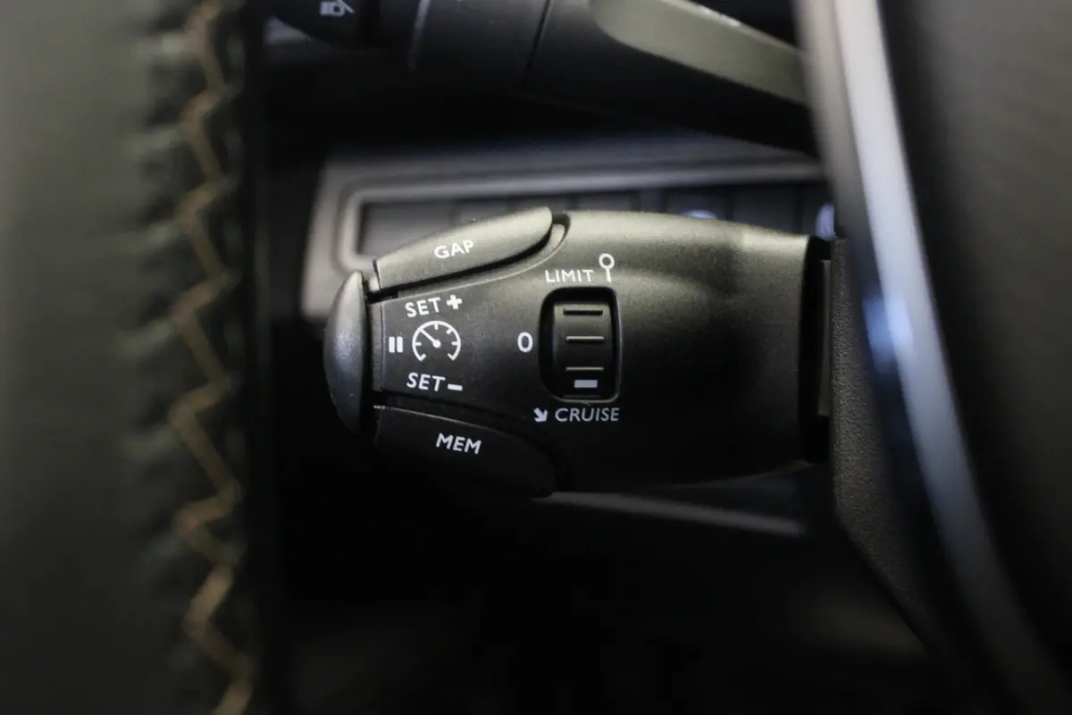 1.2 PureTech GT-Line Avantage |Pano|Leder|Stoelverw.|
