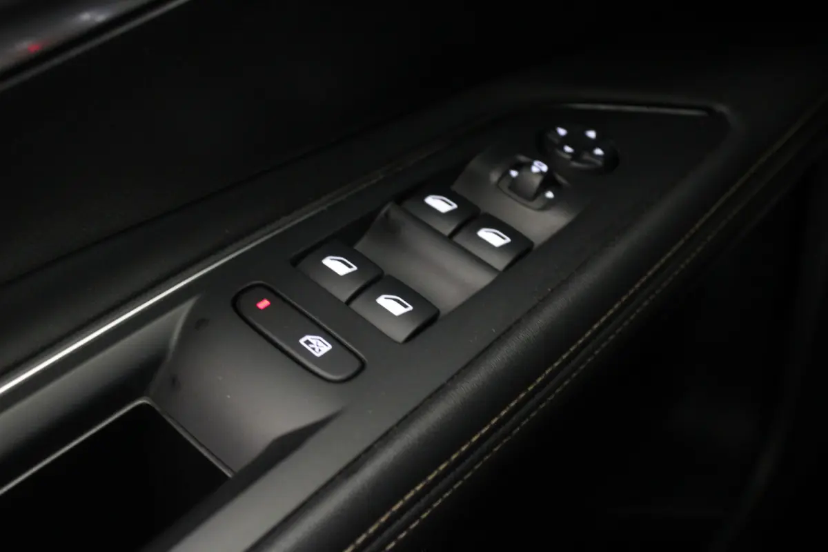 1.2 PureTech GT-Line Avantage |Pano|Leder|Stoelverw.|