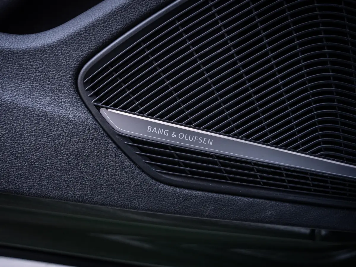 40 TFSI S edition 3xS-Line - DistrictGreen l B&O l Camera l Matrix