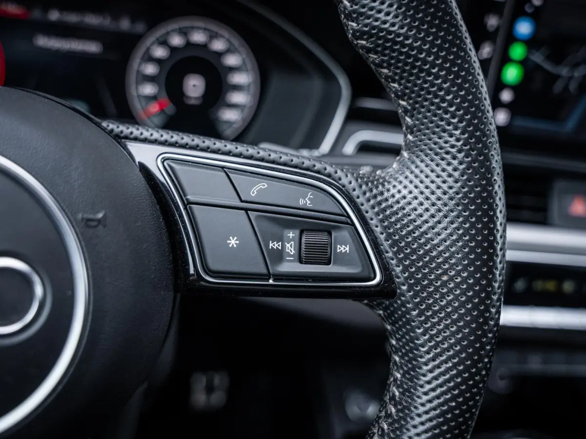 40 TFSI S edition 3xS-Line - DistrictGreen l B&O l Camera l Matrix