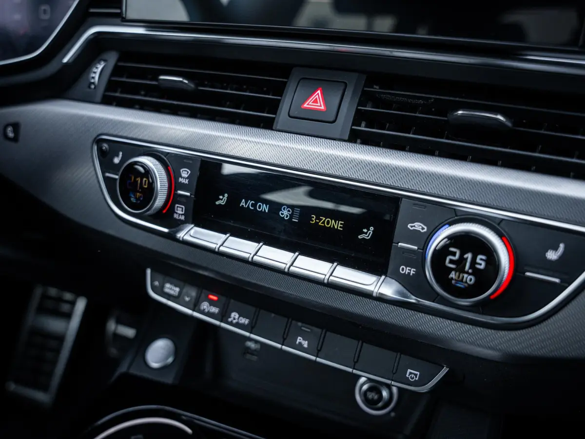 40 TFSI S edition 3xS-Line - DistrictGreen l B&O l Camera l Matrix