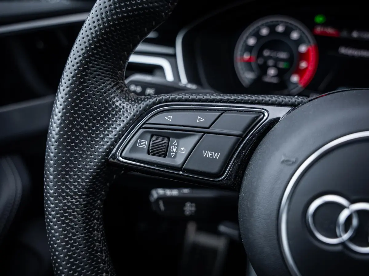 40 TFSI S edition 3xS-Line - DistrictGreen l B&O l Camera l Matrix