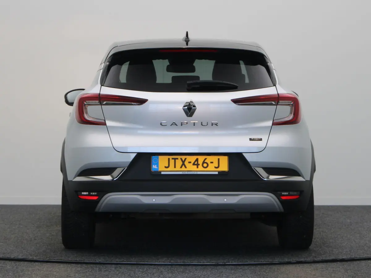 1.6 E-Tech Hybrid 145 Techno | Navigatie | Achteruitrijcamera | Parkeersensoren voor en achter | Climate control |