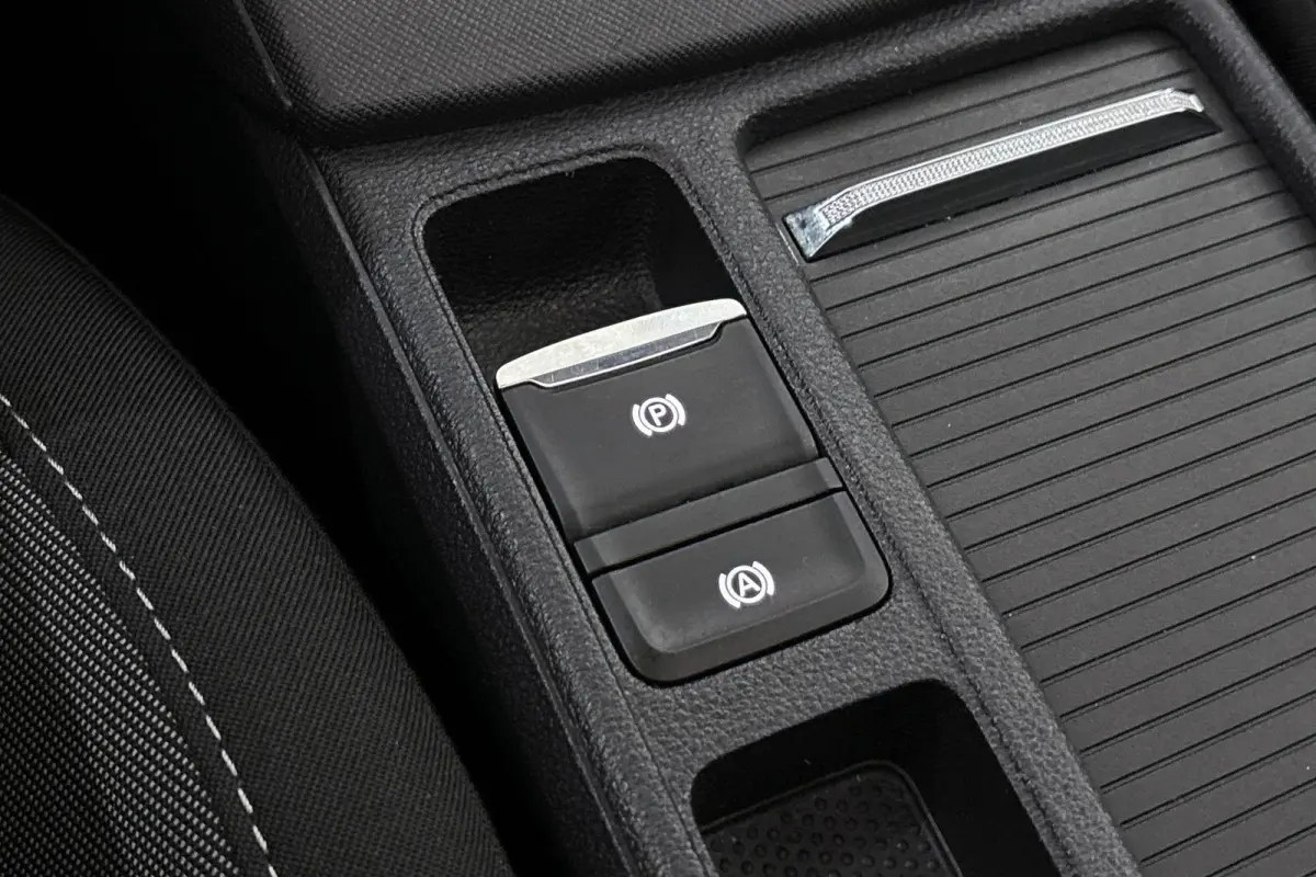 1.4 TSI iV PHEV Business Edition Pano Stoelverwarming Keyless