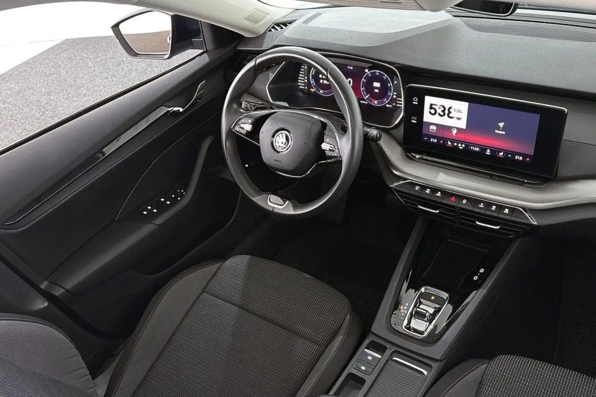 1.4 TSI iV PHEV Business Edition Pano Stoelverwarming Keyless
