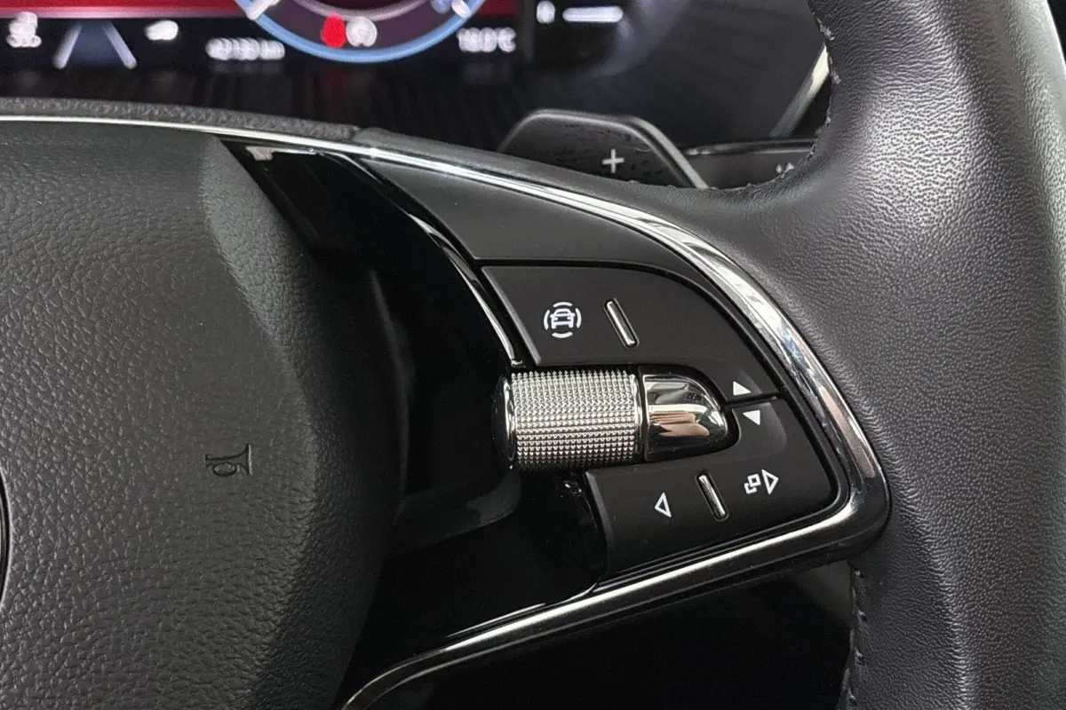 1.4 TSI iV PHEV Business Edition Pano Stoelverwarming Keyless
