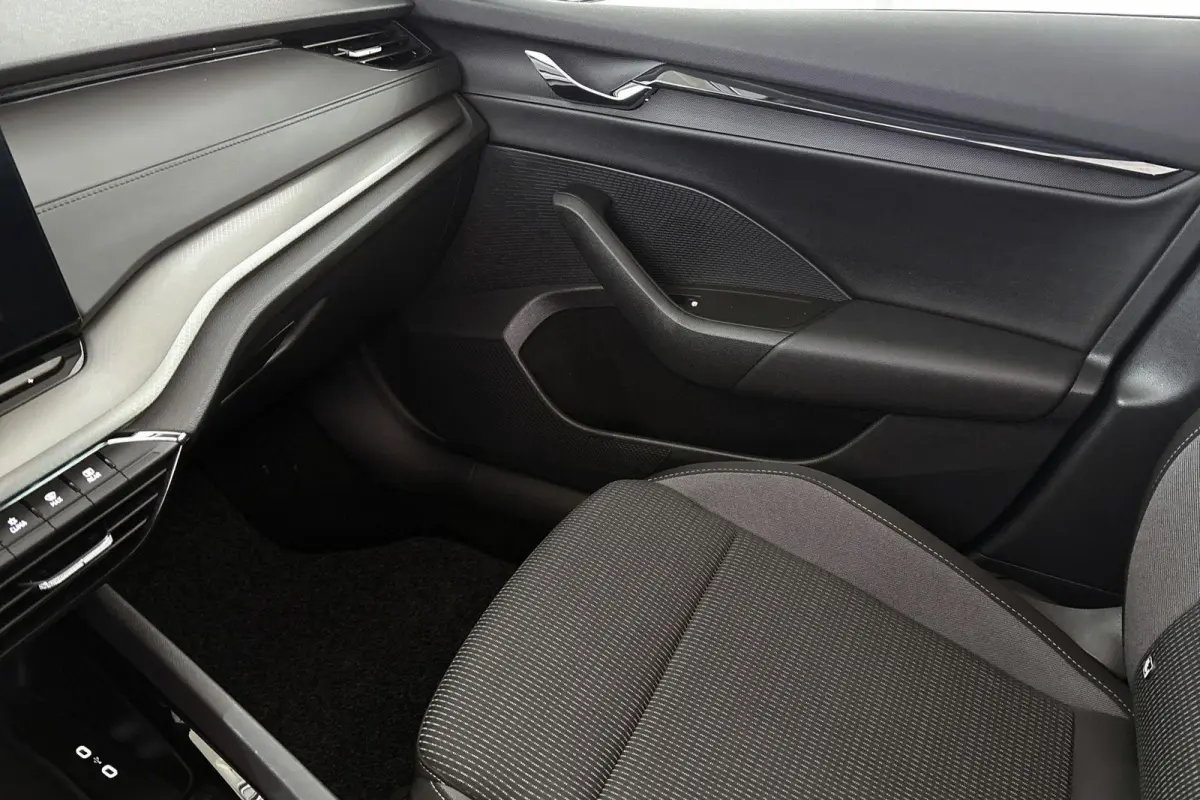 1.4 TSI iV PHEV Business Edition Pano Stoelverwarming Keyless
