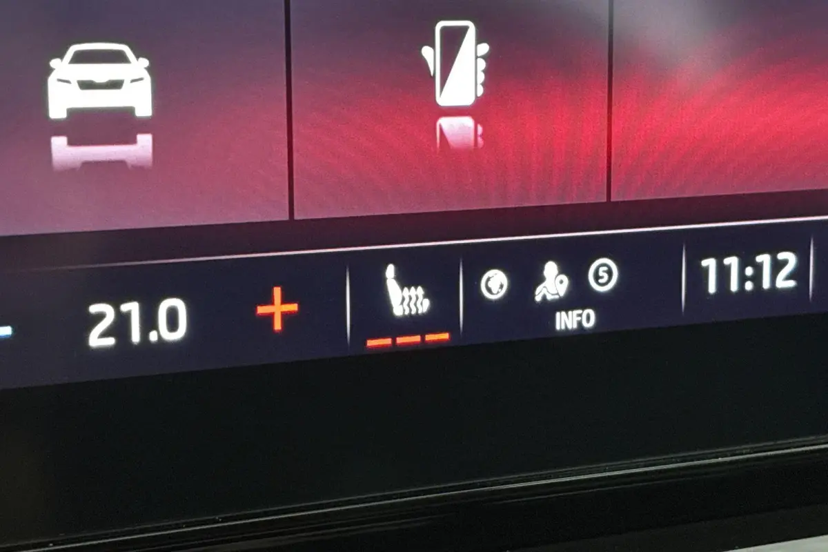 1.4 TSI iV PHEV Business Edition Pano Stoelverwarming Keyless