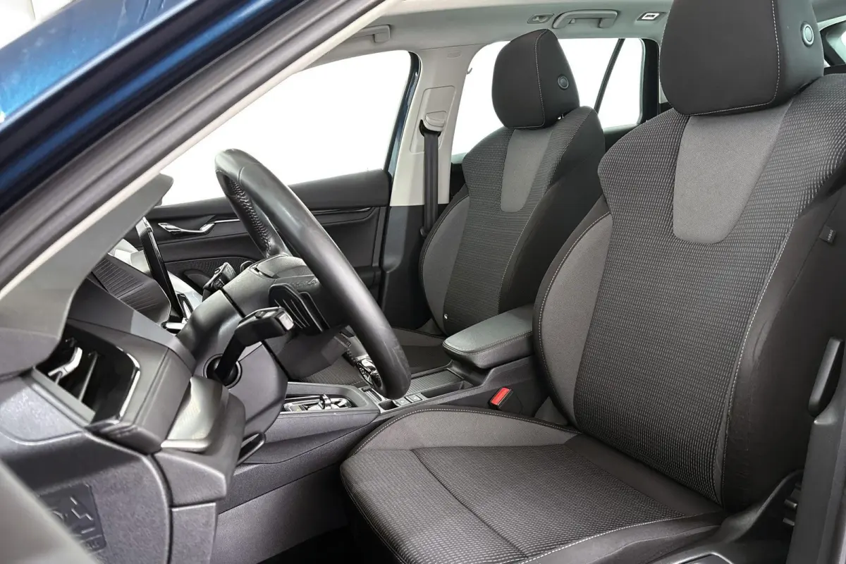 1.4 TSI iV PHEV Business Edition Pano Stoelverwarming Keyless