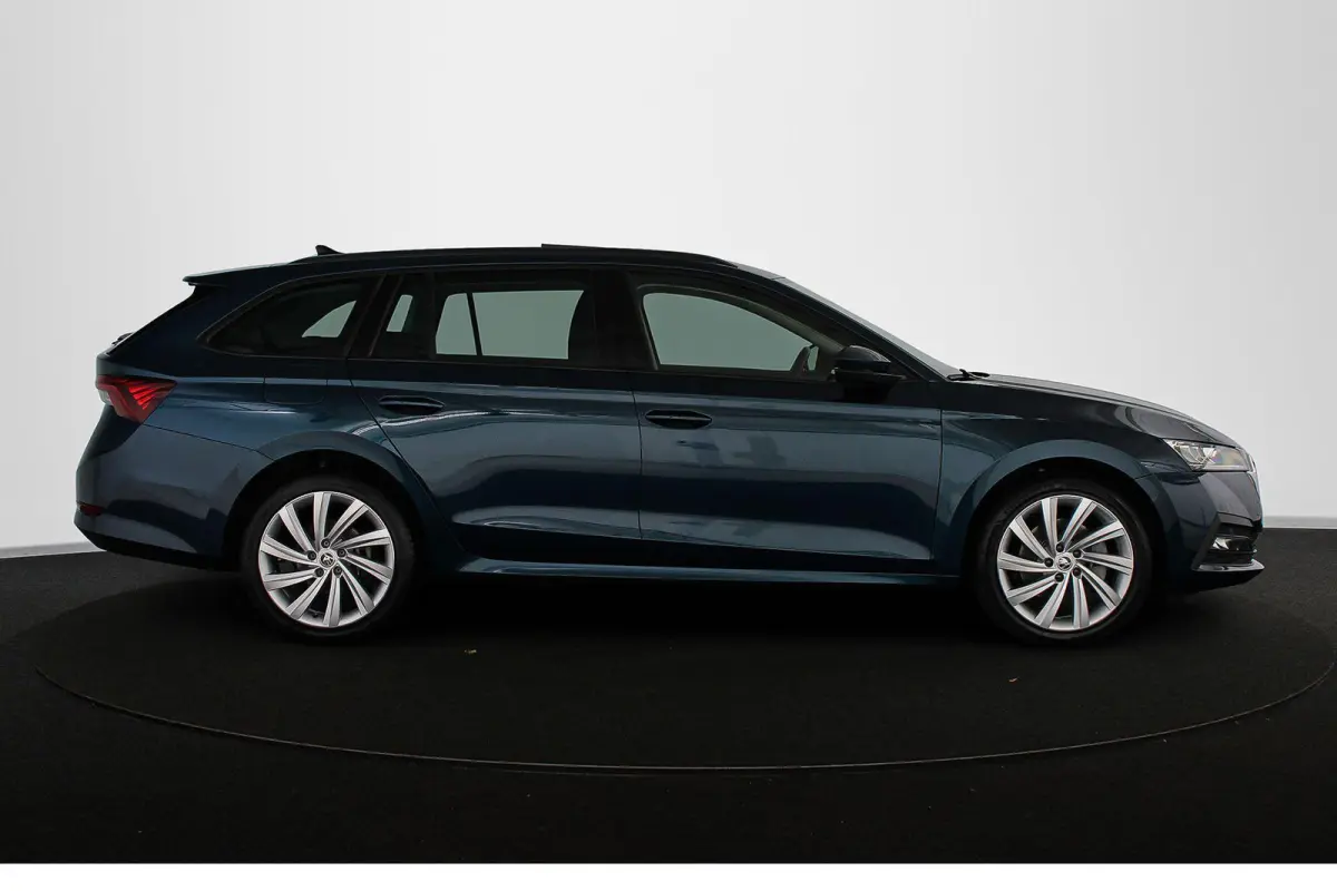 1.4 TSI iV PHEV Business Edition Pano Stoelverwarming Keyless