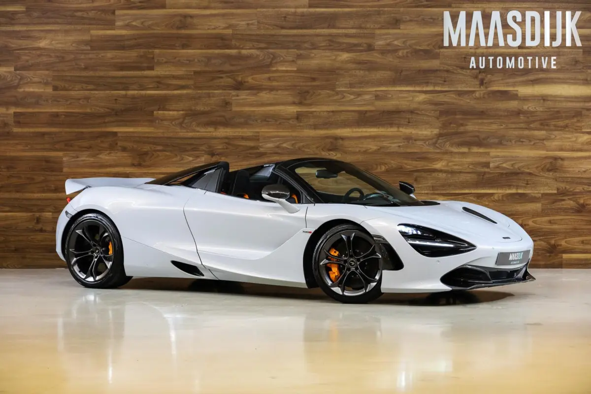 4.0 V8 Performance|Carbon|Ceramic|Dealer|