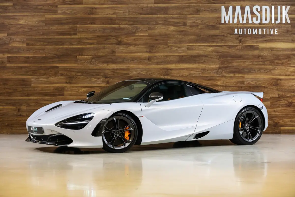 4.0 V8 Performance|Carbon|Ceramic|Dealer|