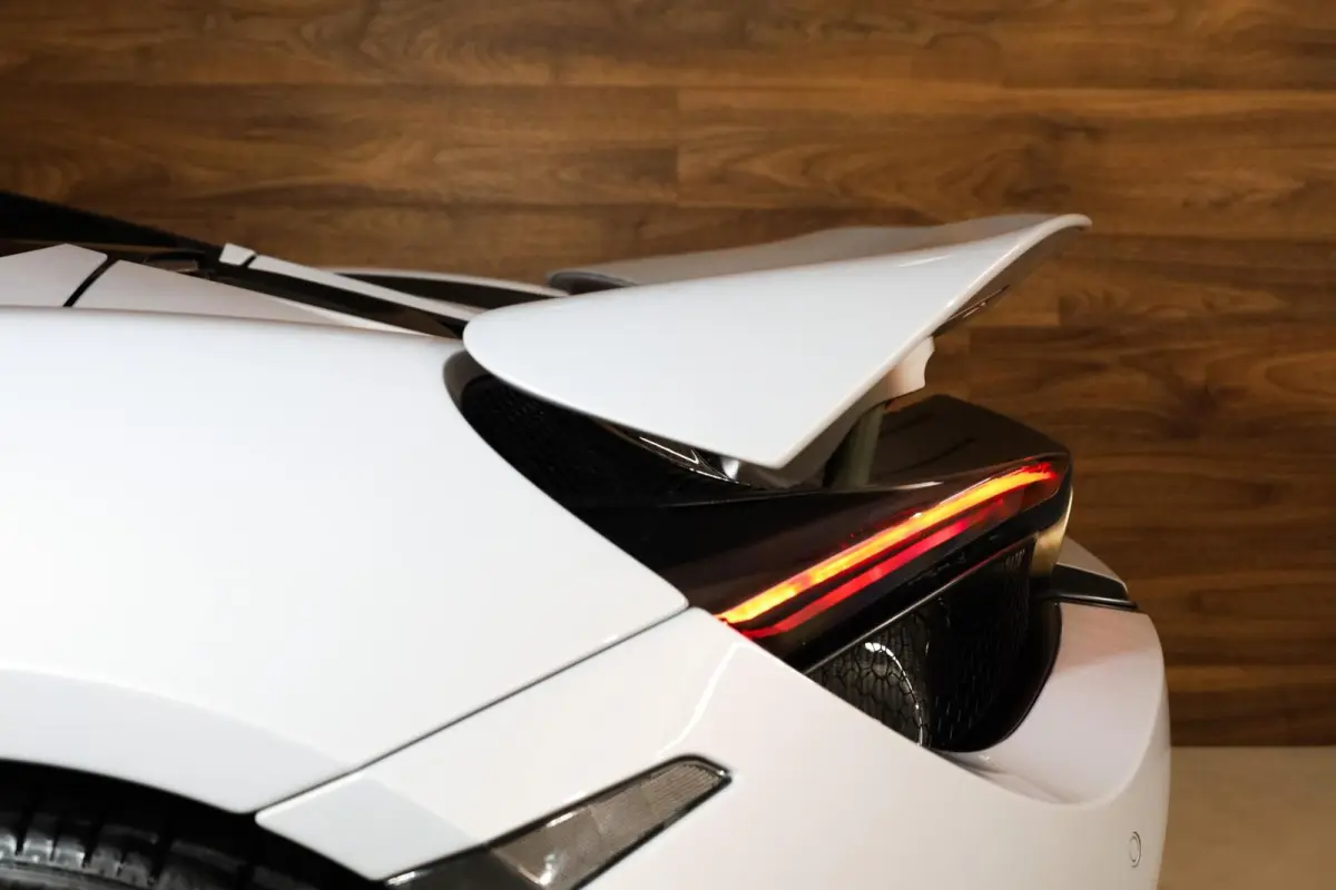 4.0 V8 Performance|Carbon|Ceramic|Dealer|