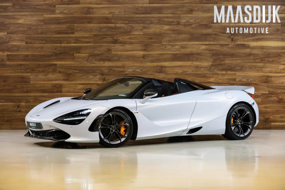 4.0 V8 Performance|Carbon|Ceramic|Dealer|