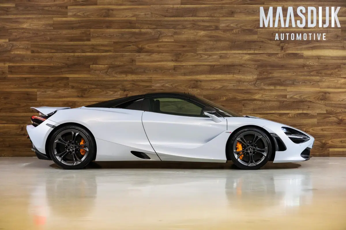 4.0 V8 Performance|Carbon|Ceramic|Dealer|