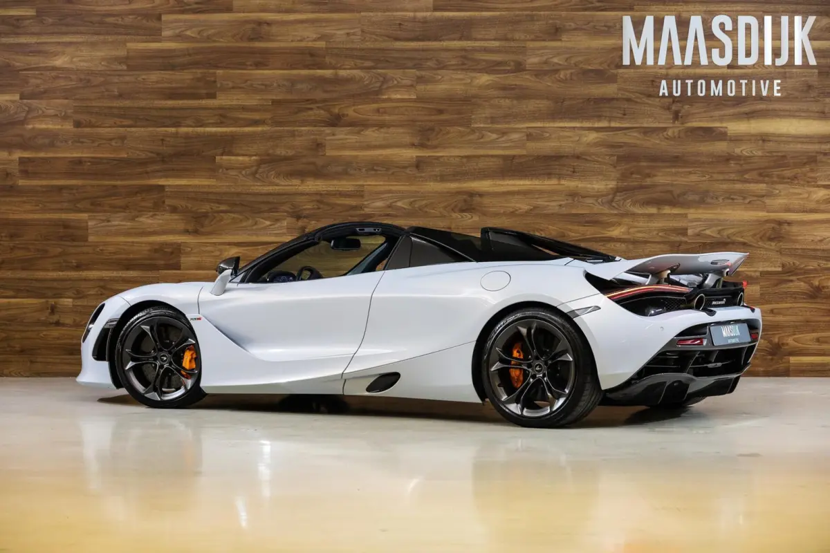 4.0 V8 Performance|Carbon|Ceramic|Dealer|