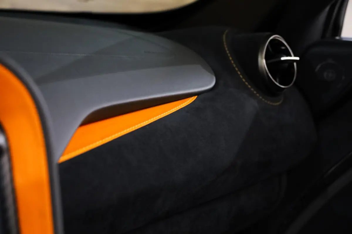 4.0 V8 Performance|Carbon|Ceramic|Dealer|