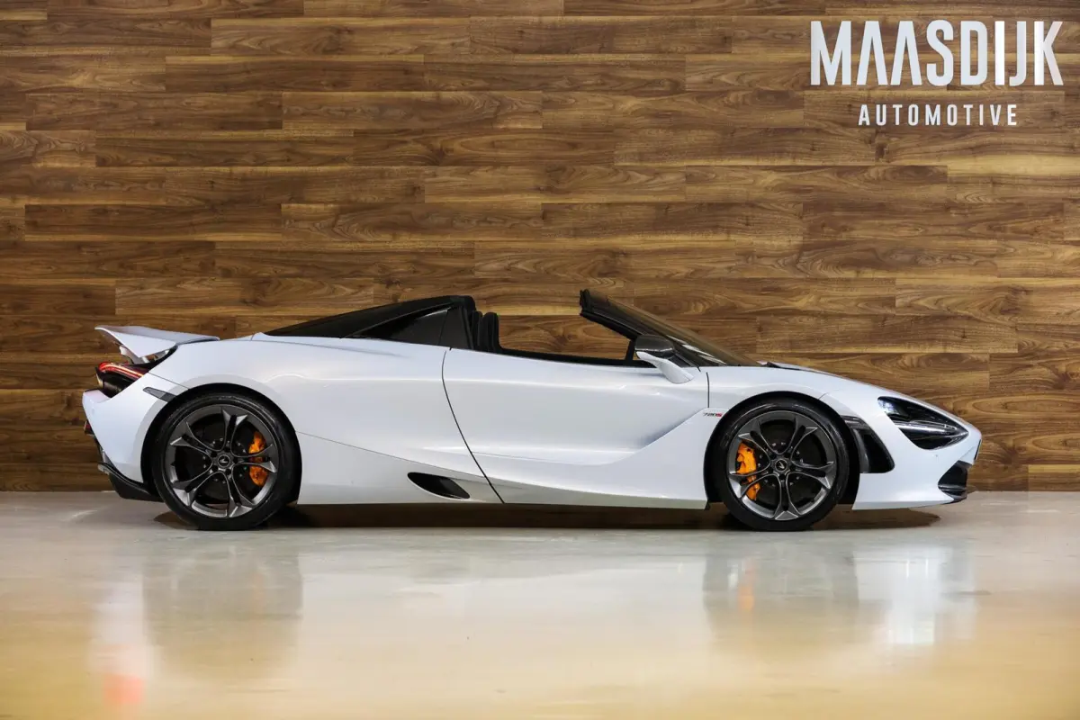 4.0 V8 Performance|Carbon|Ceramic|Dealer|