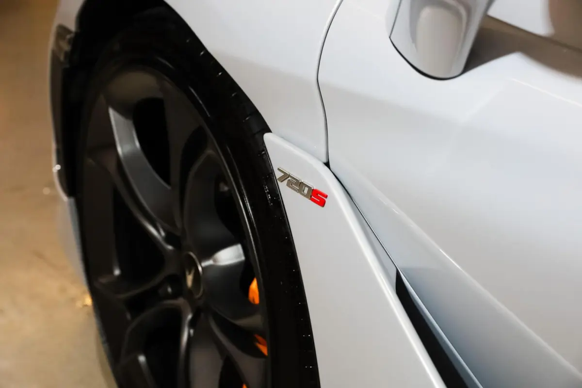4.0 V8 Performance|Carbon|Ceramic|Dealer|