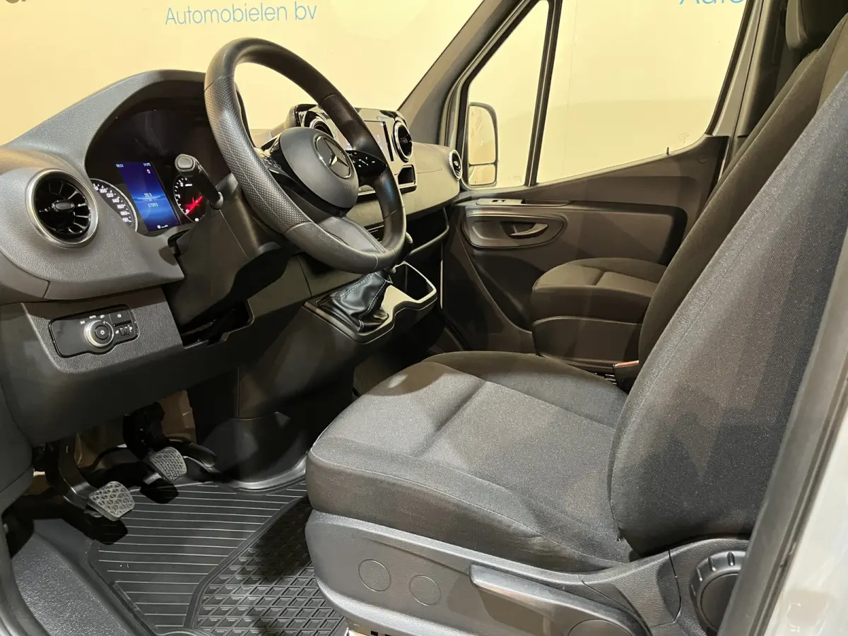 317 CDI L3H2 RWD / Euro 6 / Airco / Cruise Control Adap. / Camera / 17.100 KM !!