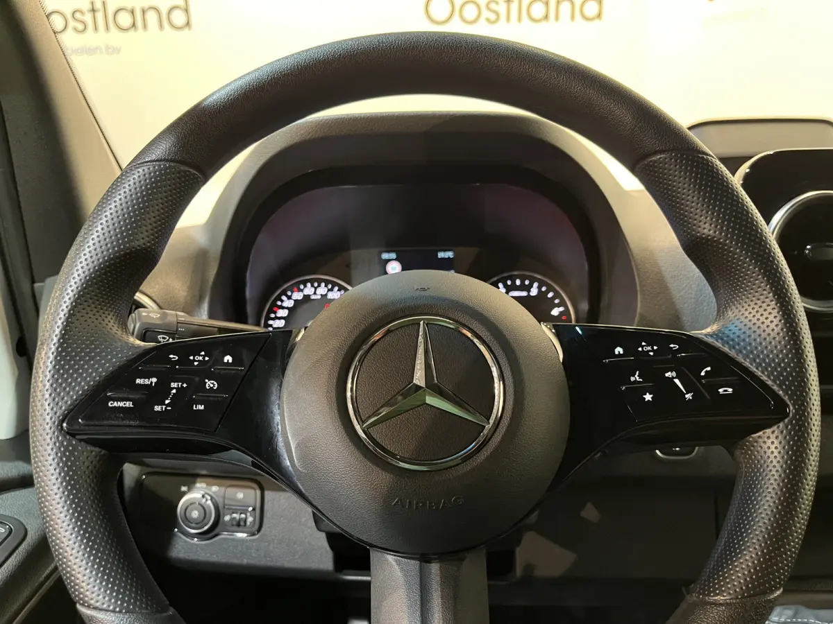317 CDI L3H2 RWD / Euro 6 / Airco / Cruise Control Adap. / Camera / 17.100 KM !!