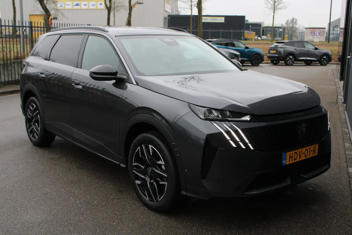 1.2 Hybrid 136 Allure | Automaat | Navigatie | Camera | Adaptieve cruise control | Apple carplay |