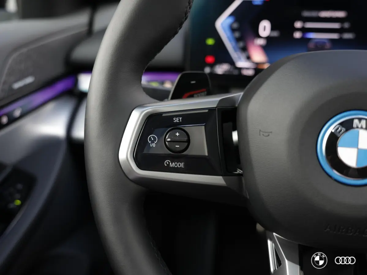 530E M SPORT / PANODAK / MEMORY / HARMANKARDON / LEDER / ACC