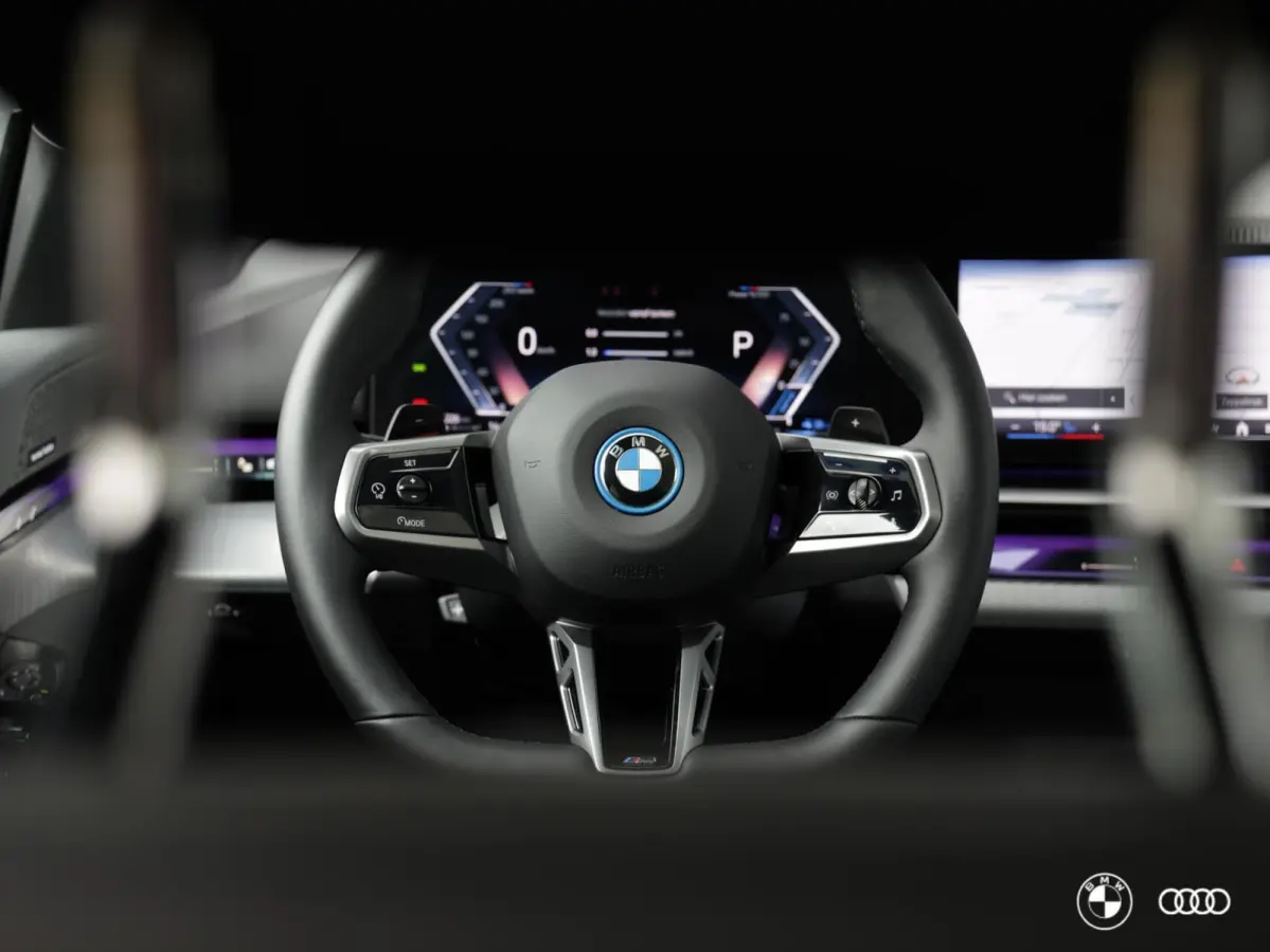 530E M SPORT / PANODAK / MEMORY / HARMANKARDON / LEDER / ACC