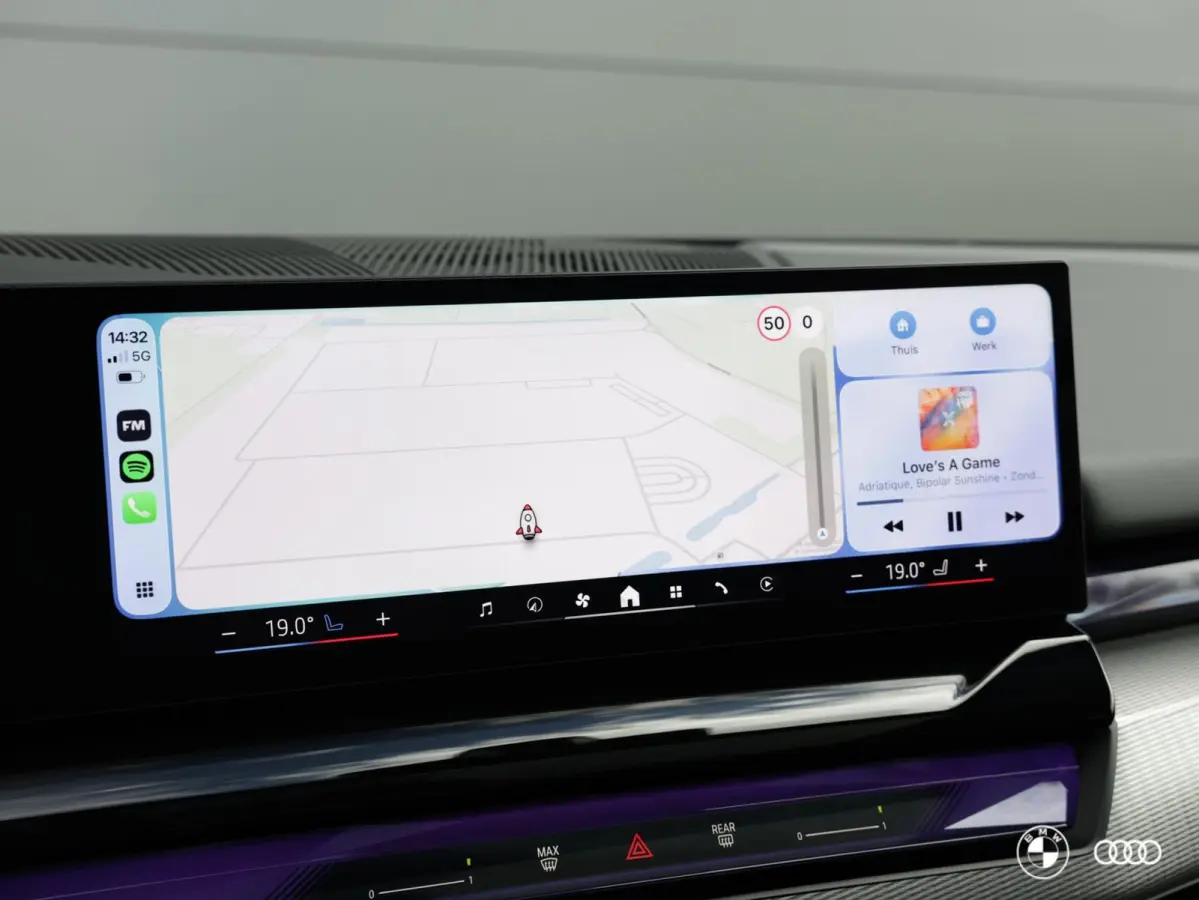 530E M SPORT / PANODAK / MEMORY / HARMANKARDON / LEDER / ACC