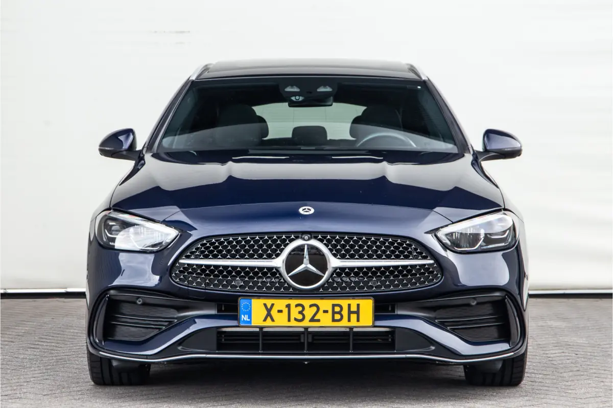 300 e AMG Premium, Pano, Distronic, 19" Hybrid 2022