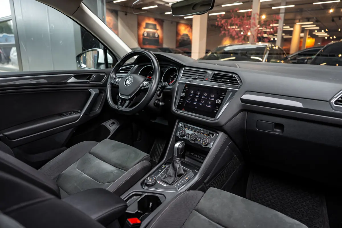 2.0 TDI 4Motion Highline Business R|Pano|Dyna-Audio|Massage|Acc|Line-Assist|Trekhaak