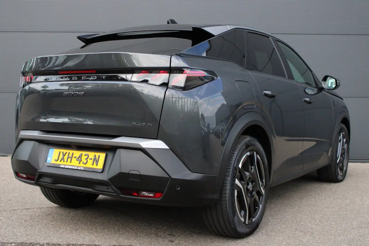 1.6 plug-in Hybrid 195 GT | Automaat | Navigatie | Camera voor + achter | Stoelverwarming | Elektrische achterklep |
