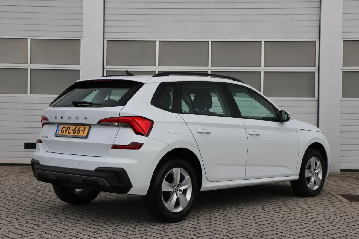1.0 TSI 115pk Selection | Climate Control | Cruise Control | Apple CarPlay/ Android Auto | 16" Velgen